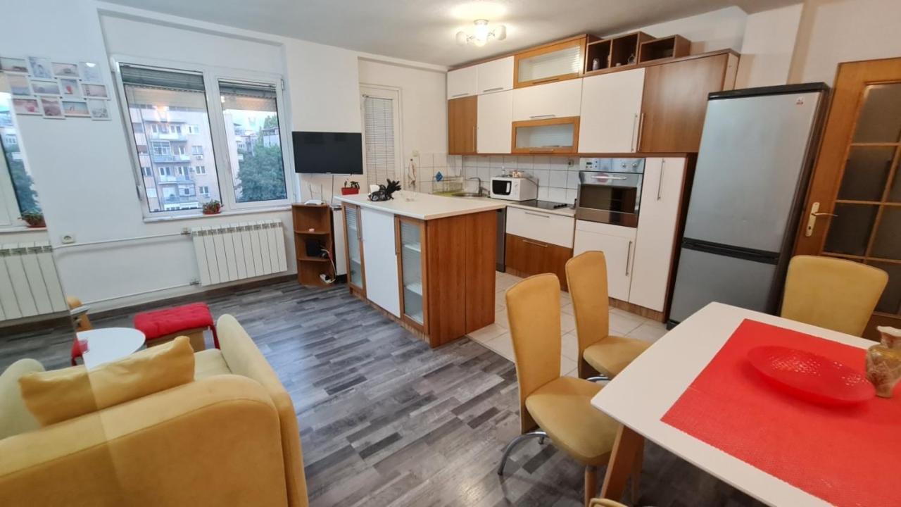 Center Cosy Apartment سكوبجي المظهر الخارجي الصورة